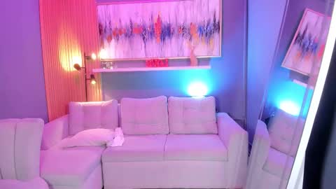 Janinne  online show from 03-06-26, 10:56