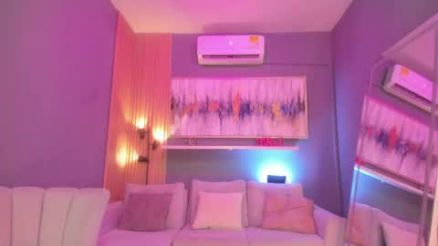 Snapshot of janinne_lu chatting on 04-23-26, 11:09 Janinne online show from 04-23-26, 11:09