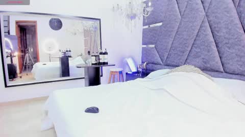 Janna online show from 04-18-26, 04:05