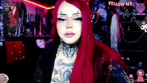 Snapshot of janna_ink chatting on 04-05-26, 11:24 online show from 04-05-26, 11:24