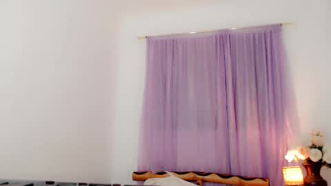 Snapshot of japanesse_susiexx chatting on 12-11-24, 06:31 Susie-- online show from 12-11-24, 06:31