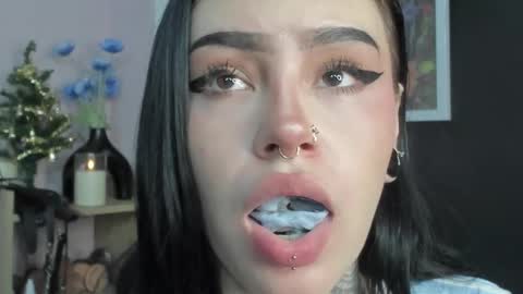 Maria online show from 12-04-25, 02:21