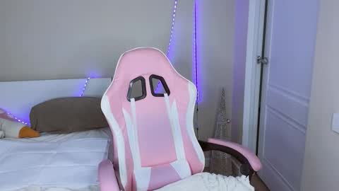 Jasmine online show from 02-23-26, 01:19