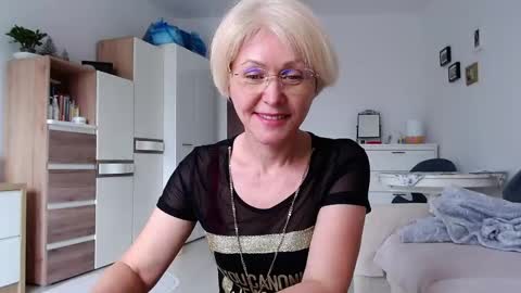 Jasmin room for people 40 online show from 03-31-26, 12:38
