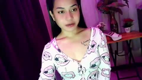 Snapshot of jasmine_arousal chatting on 06-23-26, 02:09 JASMINE online show from 06-23-26, 02:09