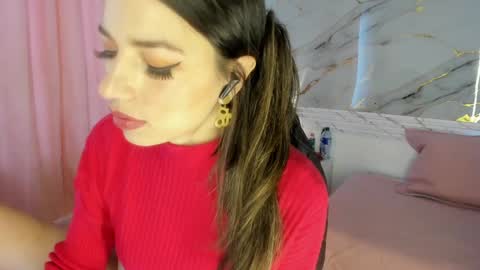 Snapshot of jasmine_hyper_1 chatting on 12-26-24, 05:08 Jas online show from 12-26-24, 05:08