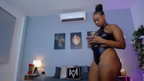 Snapshot of jasminecampbell chatting on 12-13-24, 10:34 Instagram jasminecampbell1 online show from 12-13-24, 10:34