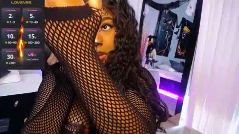 Snapshot of jasminecampbell chatting on 10-31-25, 05:47 Instagram jasminecampbell1 online show from 10-31-25, 05:47