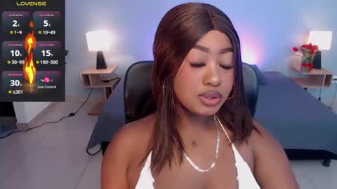 Snapshot of jasminecampbell chatting on 11-07-25, 02:06 Instagram jasminecampbell1 online show from 11-07-25, 02:06