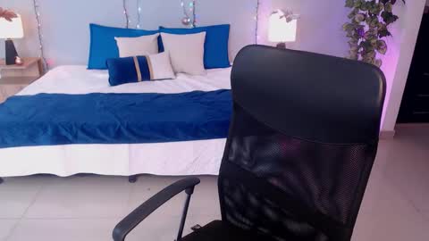 Snapshot of jasminecampbell chatting on 12-05-25, 04:03 Instagram jasminecampbell1 online show from 12-05-25, 04:03