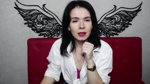 JasmineKouch online show from 01-31-25, 04:03