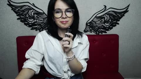 JasmineKouch online show from 02-09-25, 06:26