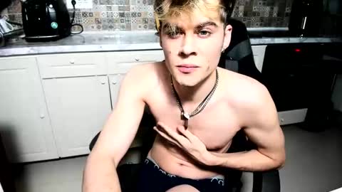 Snapshot of jason_marz chatting on 01-23-25, 07:54 JasoN online show from 01-23-25, 07:54