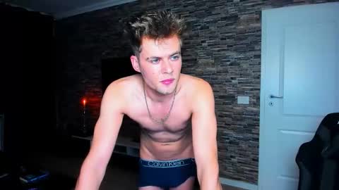 Snapshot of jason_marz chatting on 11-12-25, 08:52 JasoN online show from 11-12-25, 08:52