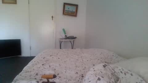 Snapshot of jasonbayson chatting on 12-17-25, 05:24 jasonbayson online show from 12-17-25, 05:24