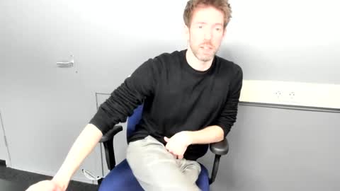 Snapshot of jasonberg29 chatting on 02-10-25, 02:37 Jason online show from 02-10-25, 02:37