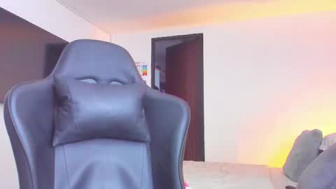 JBrooksXx online show from 09-27-25, 06:46