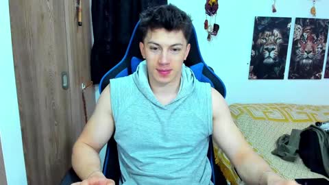 Javier online show from 12-29-24, 05:33