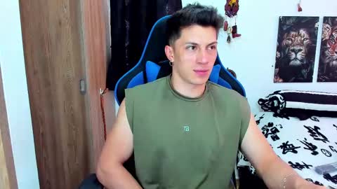 Javier online show from 02-11-25, 06:33