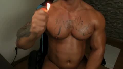 Snapshot of jaxonhunk chatting on 06-18-26, 01:28 JaxonHunk online show from 06-18-26, 01:28