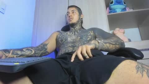Snapshot of jaxxon22cm chatting on 04-22-26, 04:41 Michael independient model online show from 04-22-26, 04:41