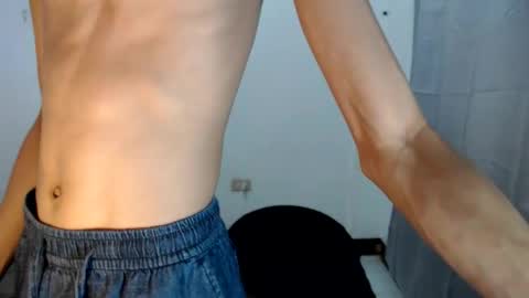 Snapshot of jay_intown chatting on 09-15-25, 06:41 jhay intown online show from 09-15-25, 06:41