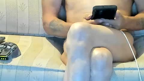 Snapshot of jay_short7863 chatting on 06-12-26, 03:22 O F jay short786 online show from 06-12-26, 03:22
