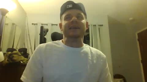 Snapshot of jaybrik92 chatting on 12-17-25, 12:49 Jlio Delgauto online show from 12-17-25, 12:49