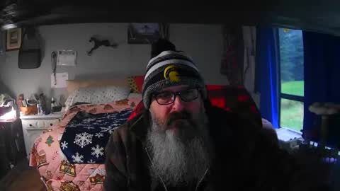 Grand Zaddy or Jay its casual online show from 12-22-25, 07:55