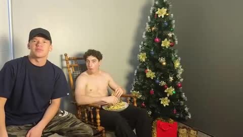 Snapshot of jaycex_69 chatting on 12-23-24, 07:28 THE HOUSE online show from 12-23-24, 07:28