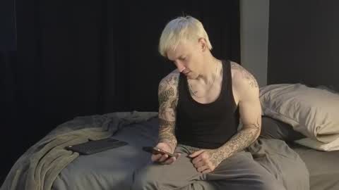 Snapshot of jaycex_69 chatting on 11-05-25, 11:05 THE HOUSE online show from 11-05-25, 11:05