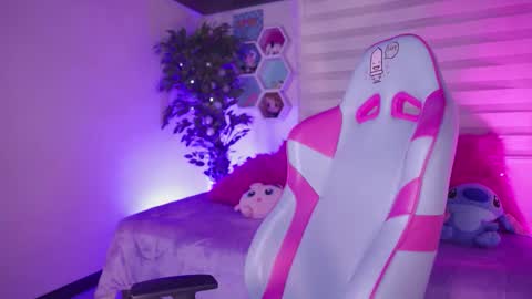 Snapshot of jayden_cournikovaa chatting on 11-18-25, 08:57 Jayen online show from 11-18-25, 08:57