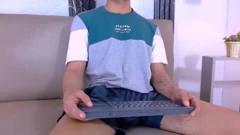 Snapshot of jayden_morris chatting on 12-19-25, 12:01 Jayden Morris online show from 12-19-25, 12:01