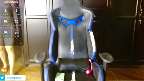 Snapshot of jaydensalvatore_ chatting on 01-27-25, 12:12 online show from 01-27-25, 12:12