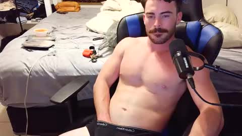 jaypipeahoe online show from 10-19-25, 05:08