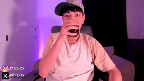 Snapshot of jaythomax chatting on 10-02-25, 12:06 jaythomax online show from 10-02-25, 12:06