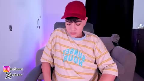 Snapshot of jaythomax chatting on 10-12-25, 07:24 jaythomax online show from 10-12-25, 07:24