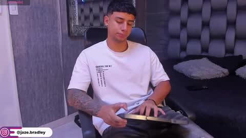 jaze_bradley online show from 09-17-25, 11:23