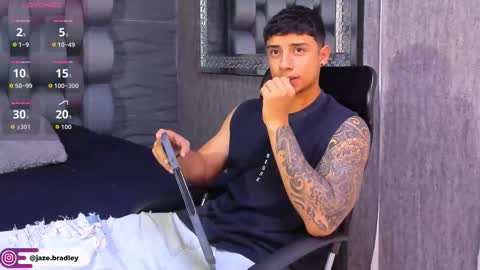 jaze_bradley online show from 10-08-25, 11:19