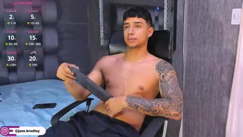 jaze_bradley online show from 10-17-25, 11:35