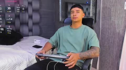 jaze_bradley online show from 11-11-25, 11:32