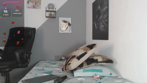 Snapshot of jazmin_002 chatting on 02-02-25, 01:02 JAZMIN online show from 02-02-25, 01:02