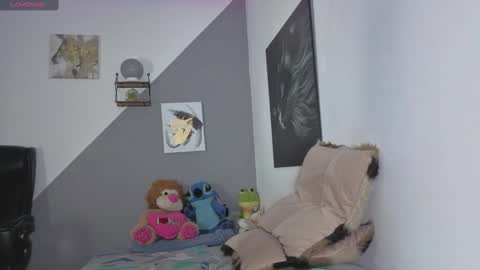 Snapshot of jazmin_002 chatting on 09-16-25, 02:12 JAZMIN online show from 09-16-25, 02:12