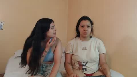 Snapshot of jazmin_dharius chatting on 07-07-26, 07:40 Jazmin and Scarlett online show from 07-07-26, 07:40