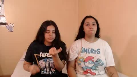 Snapshot of jazmin_dharius chatting on 07-08-26, 09:41 Jazmin and Scarlett online show from 07-08-26, 09:41