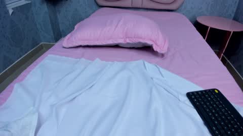 Snapshot of jazmin_goddes chatting on 12-18-24, 02:10 JAZMIN online show from 12-18-24, 02:10