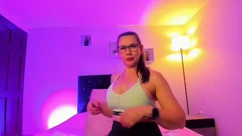 Jazmin online show from 03-21-26, 01:05