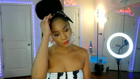 Jazmine Fox online show from 07-12-26, 09:06