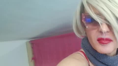 Snapshot of jbisex chatting on 11-18-25, 10:47 Jbisex online show from 11-18-25, 10:47