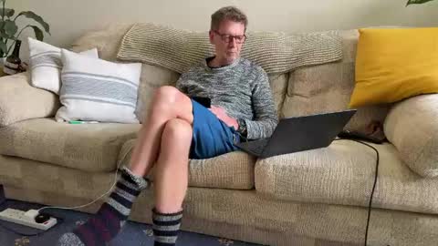 Jon online show from 04-12-26, 03:50